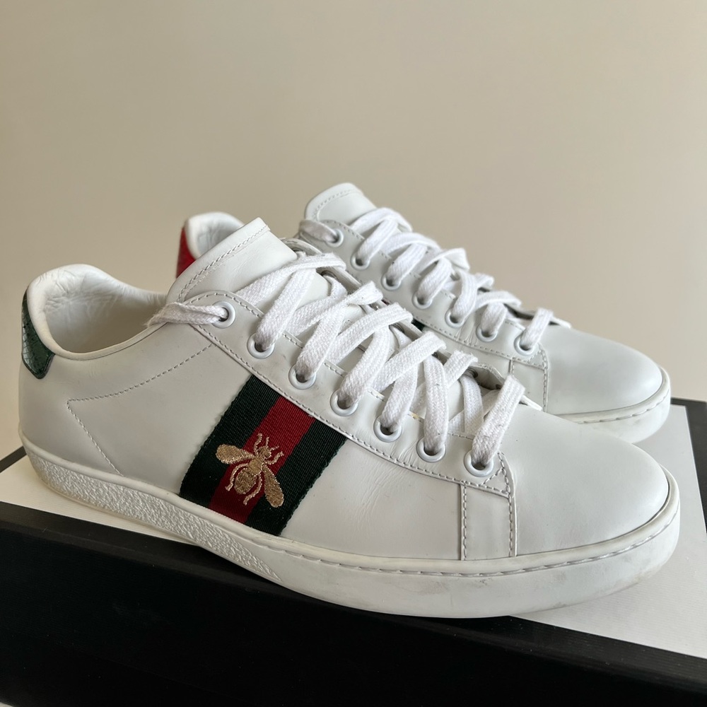 GUCCI WOMEN'S ACE SNEAKER BEE SIZE 39